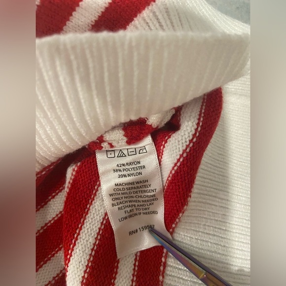 NWT Willow & Wind Size L Red Ivory Stripe Heart Knit Crew Neck Pullover Sweater - Picture 11 of 11